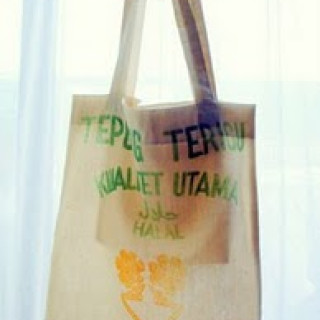 A tote bag from used flour bag