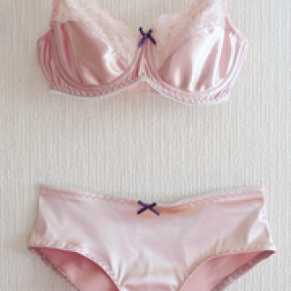 Pink bra set